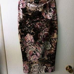 Skrirt floral
